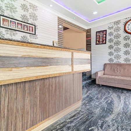 Oyo 81409 Hotel Sivajothi 투티코린 외부 사진