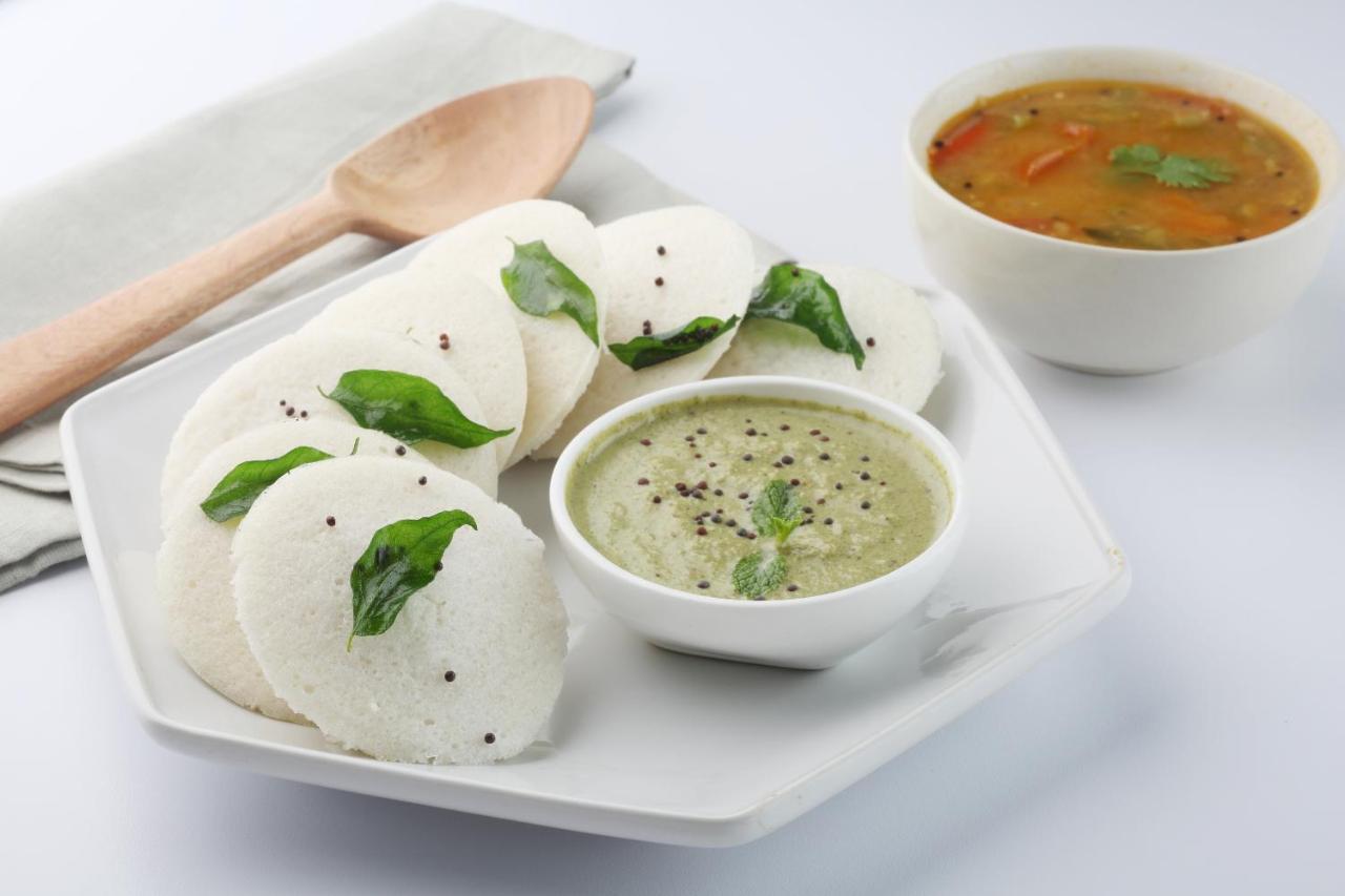Oyo 81409 Hotel Sivajothi 투티코린 외부 사진