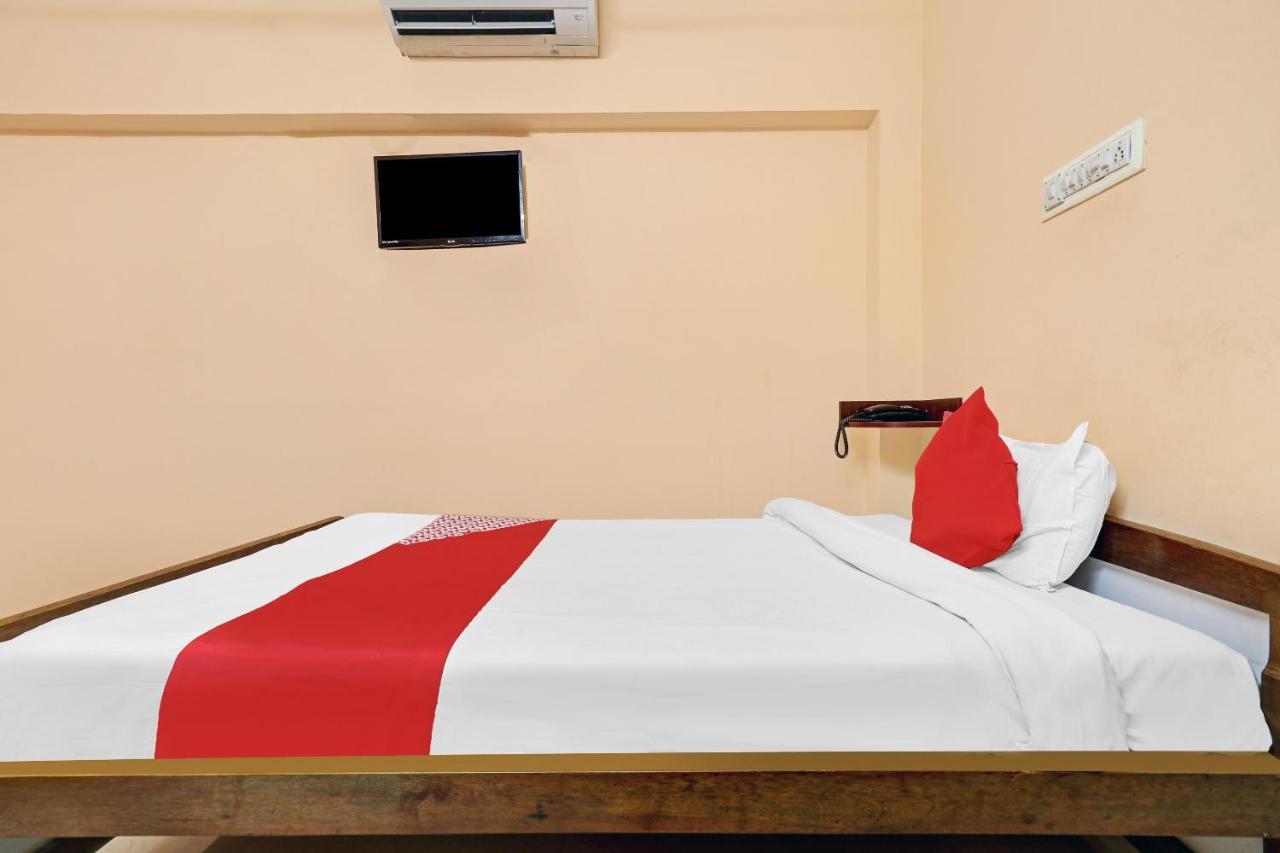 Oyo 81409 Hotel Sivajothi 투티코린 외부 사진