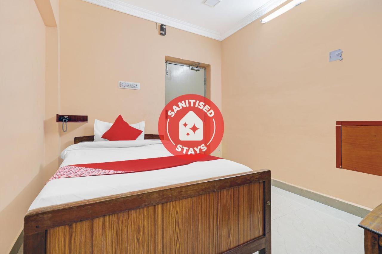 Oyo 81409 Hotel Sivajothi 투티코린 외부 사진