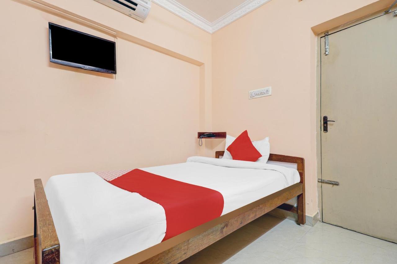 Oyo 81409 Hotel Sivajothi 투티코린 외부 사진