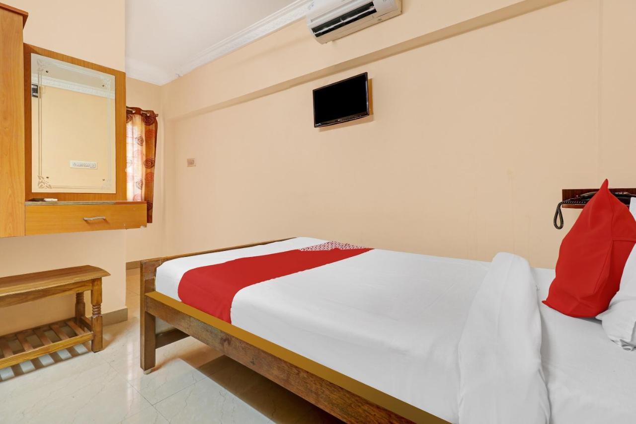 Oyo 81409 Hotel Sivajothi 투티코린 외부 사진