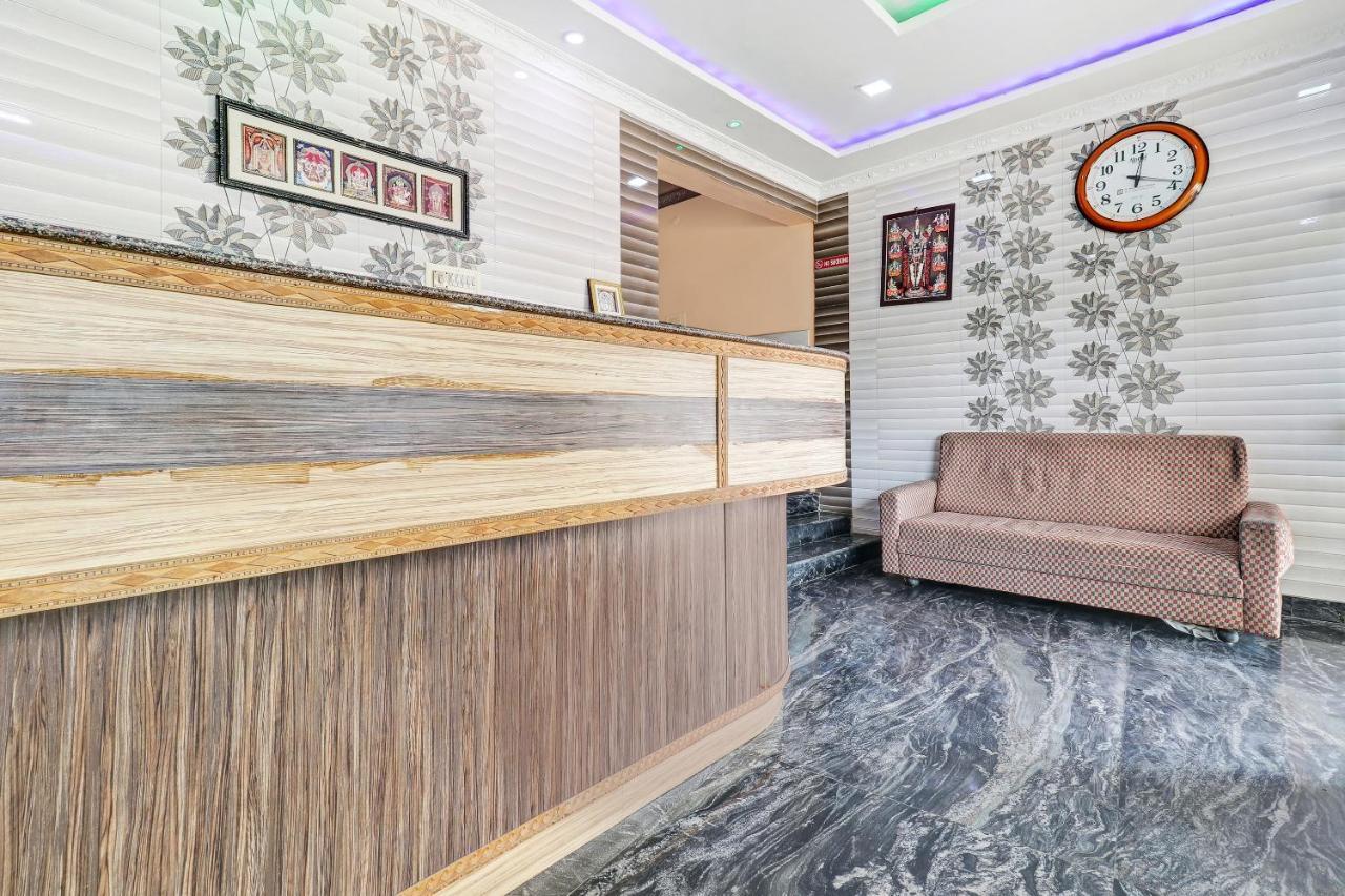 Oyo 81409 Hotel Sivajothi 투티코린 외부 사진
