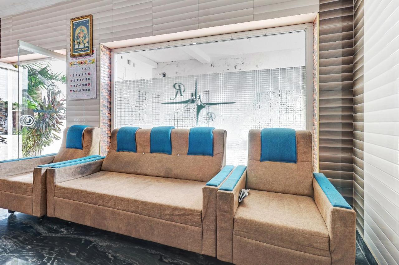 Oyo 81409 Hotel Sivajothi 투티코린 외부 사진